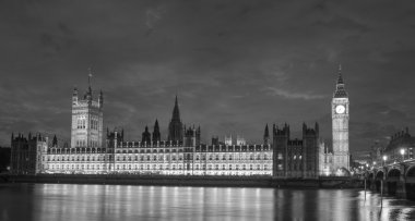 big Ben'e ve Parlamento - london house günbatımı renkleri