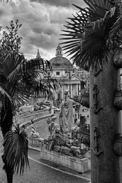 View of Piazza del Popolo in Rome from the stairs — Stock Photo, Image