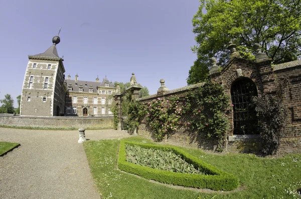 Château d'Eijsden et sa végétation en mai — Photo