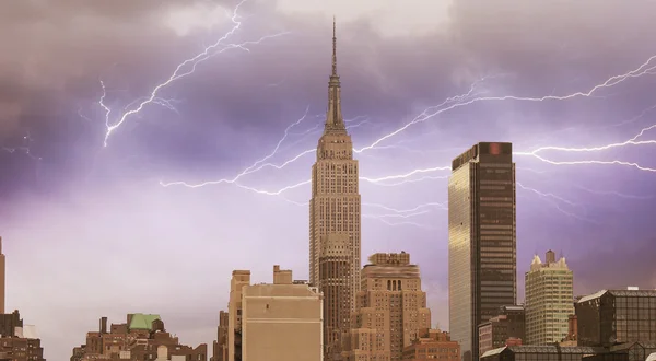 Wunderbarer Blick auf manhattan Wolkenkratzer — Stockfoto