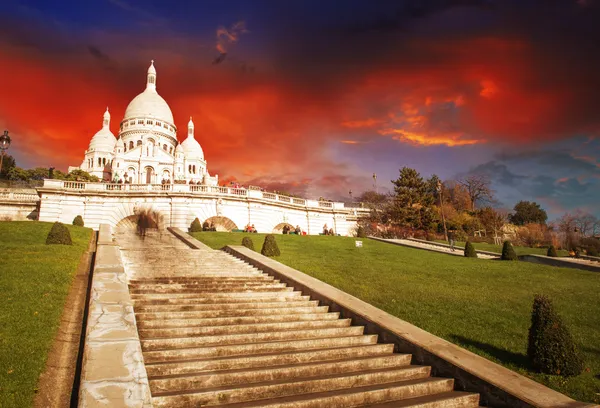 Wonderful view of Sacred Heart Cathedral and Steep Stairs — Stock Photo, Image