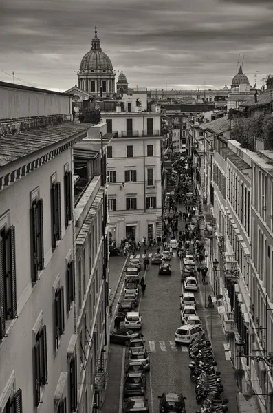 Roma - Vista de la calle desde el paseo Pincio cerca de Piazza di Spagna —  Fotos de Stock
