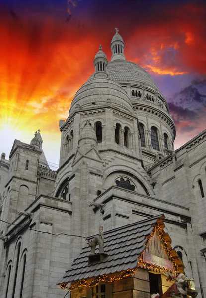 Χρώματα του ουρανού πάνω από την sacre coeur, Παρίσι — Φωτογραφία Αρχείου