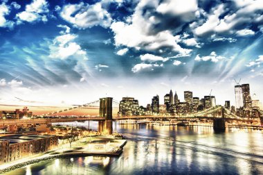 New york city - manhattan siluetinin kış gün batımında