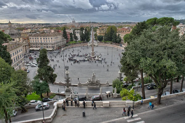 Blick auf die Piazza del Popolo von der Pincio-Promenade - Rom — Stockfoto