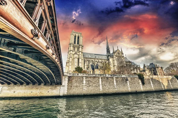 Paris. notre dame Katedrali Notre Dame güzel görünümü — Stok fotoğraf