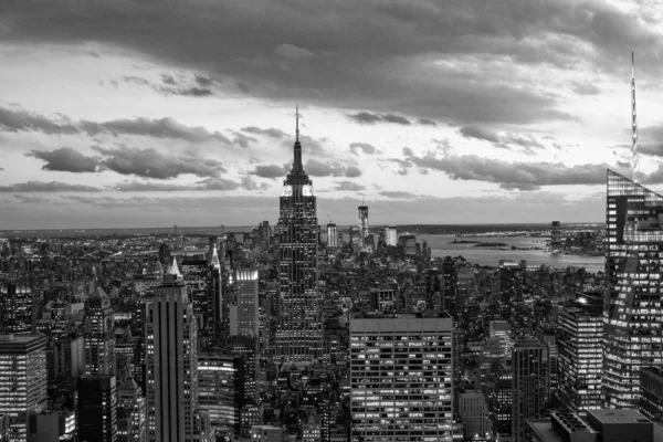 Zwart-wit weergave van manhattan, new york city — Stockfoto