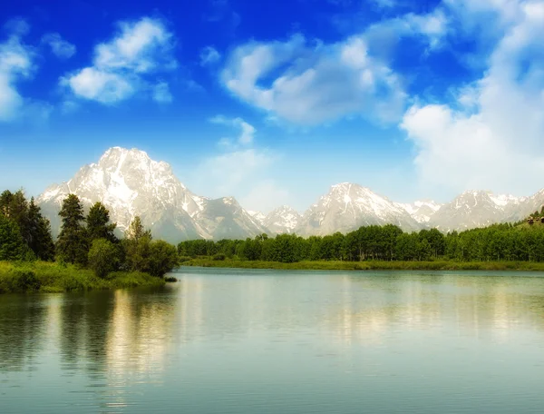 Vackra sjön och bergen i grand teton national park — Stockfoto