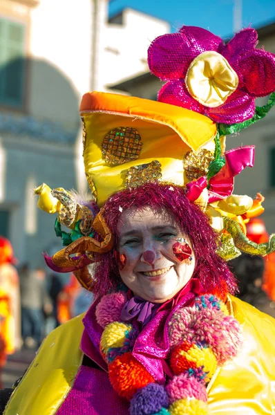 VIAREGGIO, ITALY - FEB 10: The parade of carnival floats, Februa — Stock Photo, Image