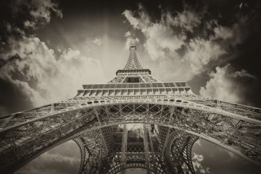 Eyfel Kulesi Paris güzel görünümü