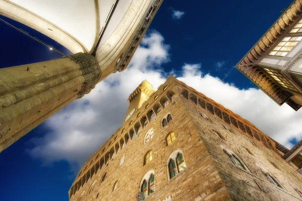 Palazzo Vecchio e Piazza della Signoria em Florença. Lindo. — Fotografia de Stock