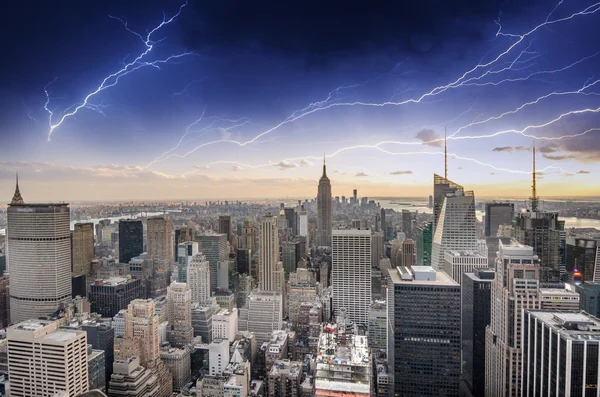 Vista aérea maravilhosa de arranha-céus de Manhattan — Fotografia de Stock