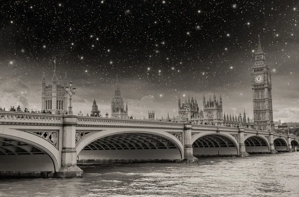 London, UK - Stars above Palace of Westminster (Houses of Parlia — Stock Photo, Image