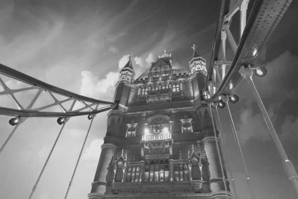 The Tower Bridge, London. Awesome view with dramatic sky — Stock Photo, Image