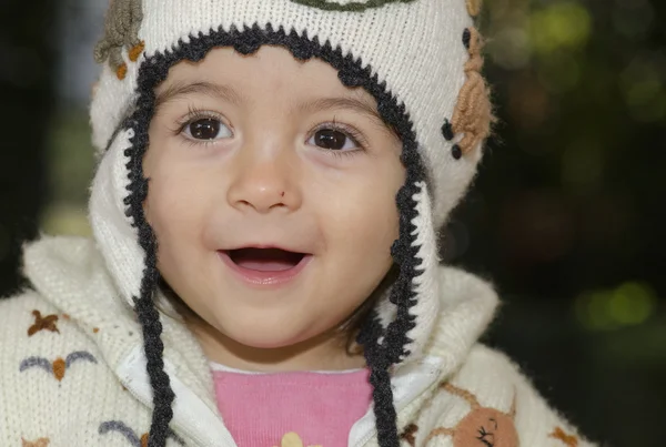 Glücklicher Gesichtsausdruck eines einjährigen Mädchens, Italien — Stockfoto