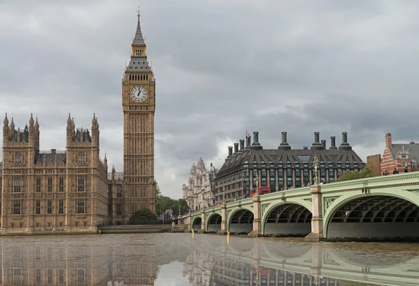 Westminster Palace and Bridge — Stock Photo, Image