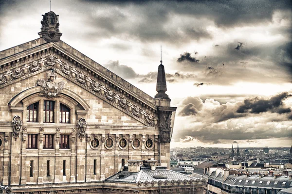 Paris, Frankrike. underbara arkitektoniska detaljer av gamla makt. — Stockfoto