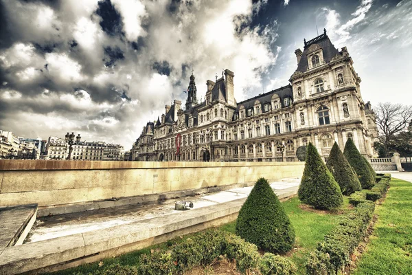 酒店 de ville，巴黎的美妙的看法 — 图库照片