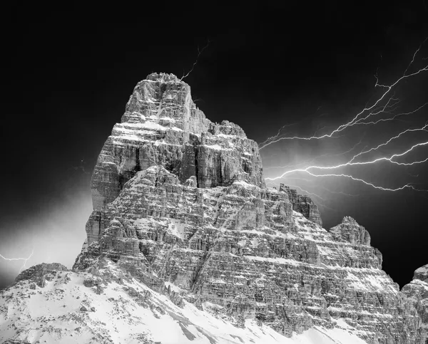 Tempestade sobre os Alpes Italianos — Fotografia de Stock