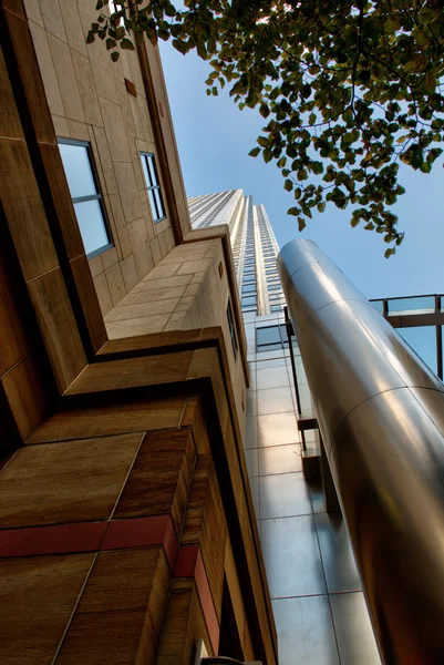 Kanarienvogel Kai moderne Wolkenkratzer - London — Stockfoto