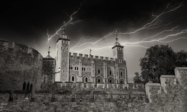 Tower of london - solnedgång höstfärger — Stockfoto