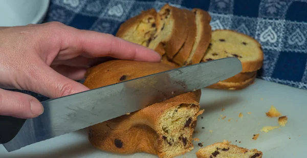 Primo piano di una torta affettata . — Foto Stock