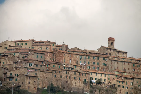 Liten medeltida stad i Toscana, Italien — Stockfoto