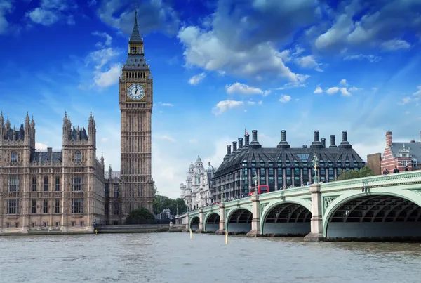 O Big Ben, as Casas do Parlamento e a Ponte Westminster — Fotografia de Stock