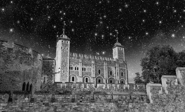 Tower of london - solnedgång höstfärger — Stockfoto