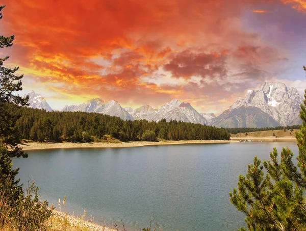 Csodálatos táj, a grand teton-tó és a hegyek - wyoming — Stock Fotó