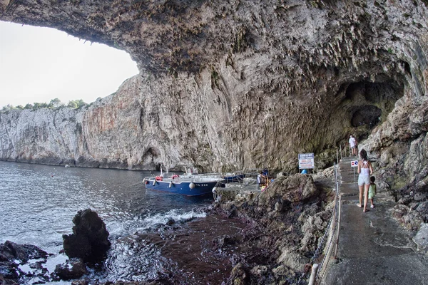남부 이탈리아에서 동굴의 아름 다운 보기 — 스톡 사진