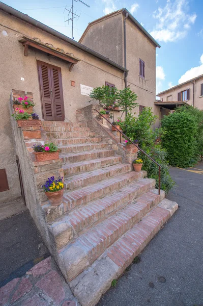 Beautiful medieval architecture and buildings of Bolgheri - Tusc — Stock Photo, Image