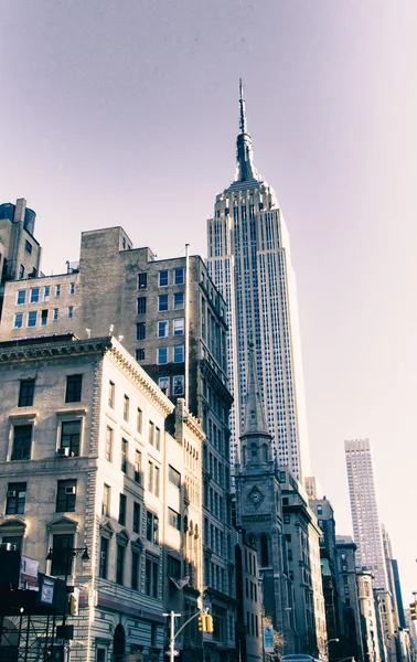 Bottom-up weergave van gebouwen in new york stad — Stockfoto