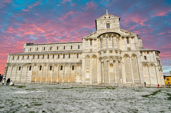 Duomo, στην piazza dei miracoli, Πίζα — Φωτογραφία Αρχείου