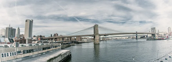 Ciudad de Nueva York horizonte atardecer — Foto de Stock