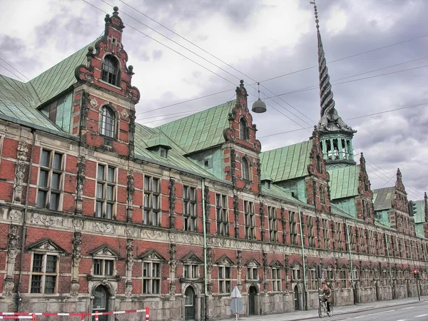 Bela arquitetura escandinava de Copenhague - Dinamarca — Fotografia de Stock