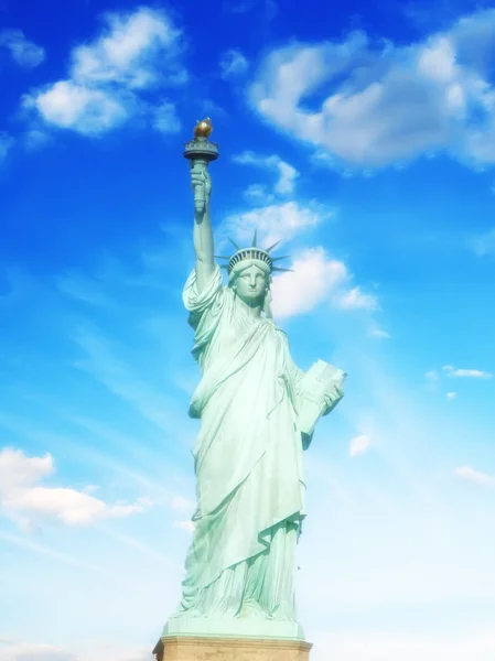 Bella veduta della Statua della Libertà a New York — Foto Stock