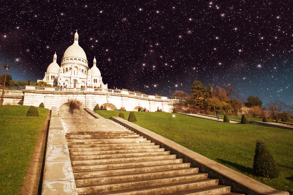 Wonderful view of Sacred Heart Cathedral and Steep Stairs - Pari — Stock Photo, Image