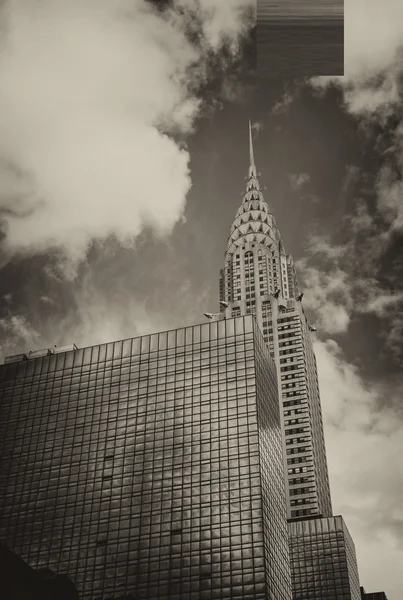 NEW YORK CITY - JUN 11: Wonderful structure of Chrysler Building — Stock Photo, Image