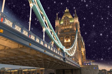 Yıldız üzerinde kule Köprüsü - Londra yıldızlı gece