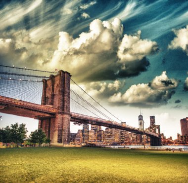 Brooklyn bridge park, new york görüldüğü gibi brooklyn Köprüsü'nün