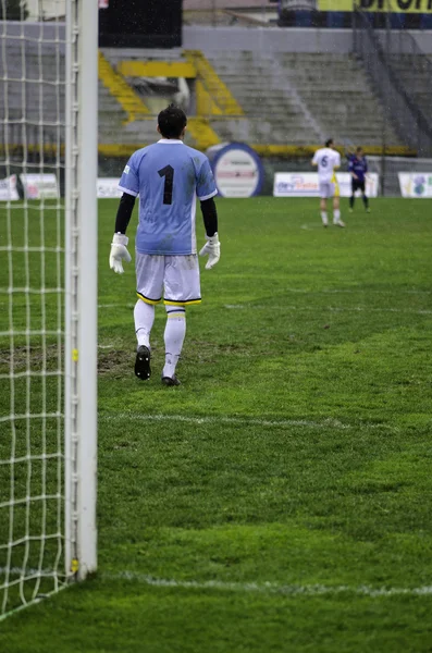 Doelman kijken voetbalwedstrijd — Stockfoto