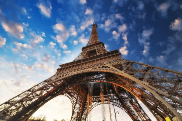 パリ 空夕日の色とエッフェル塔の美しい景色 ストック写真 C Jovannig