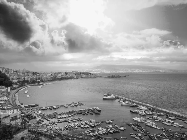 Golfe de Naples - Magnifique vue aérienne avec ville, mer et théâtre — Photo