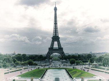 tour Eiffel, paris. harika manzarasını trocadero gardens'ın ünlü kuleden.