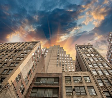 New york şehri. çatı katındaki bir çarpıcı manhattan skyline formu