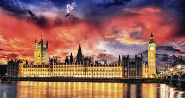 big Ben'e ve Parlamento - london house günbatımı renkleri