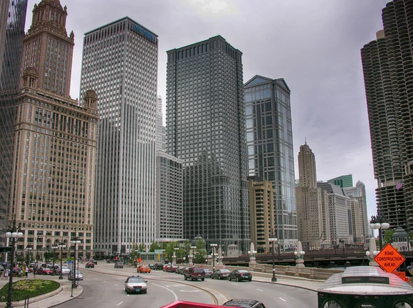 Chicago - sep 20: a turisták élvezhetik a város utcáin — Stock Fotó