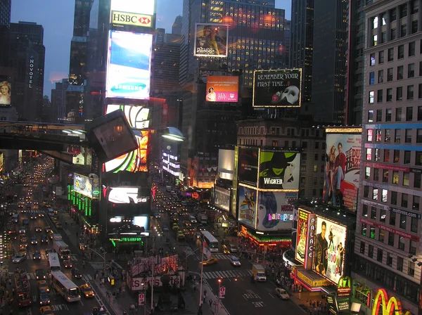New York City - Eyl 29: Işıklar ve Times Meydanı'nın reklam — Stok fotoğraf