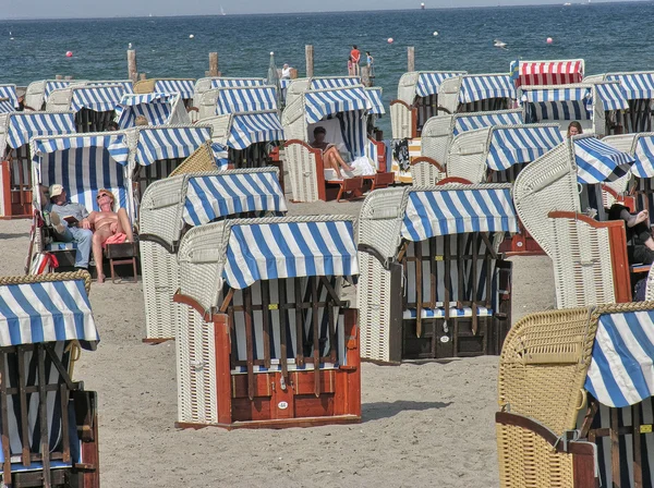 travemunde, Almanya - Eylül 1: turist şehrin sokaklarında yürümek
